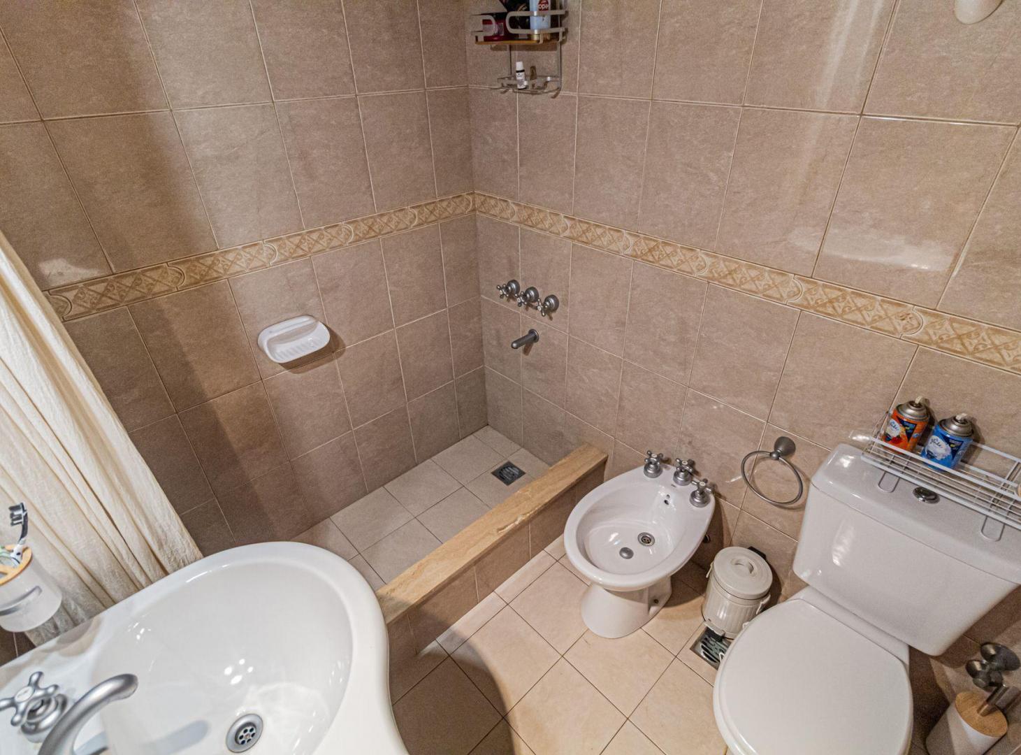 Foto de CASA EN VENTA EN MARTINEZ CON COCHERA Y JARDIN, imagen 4
