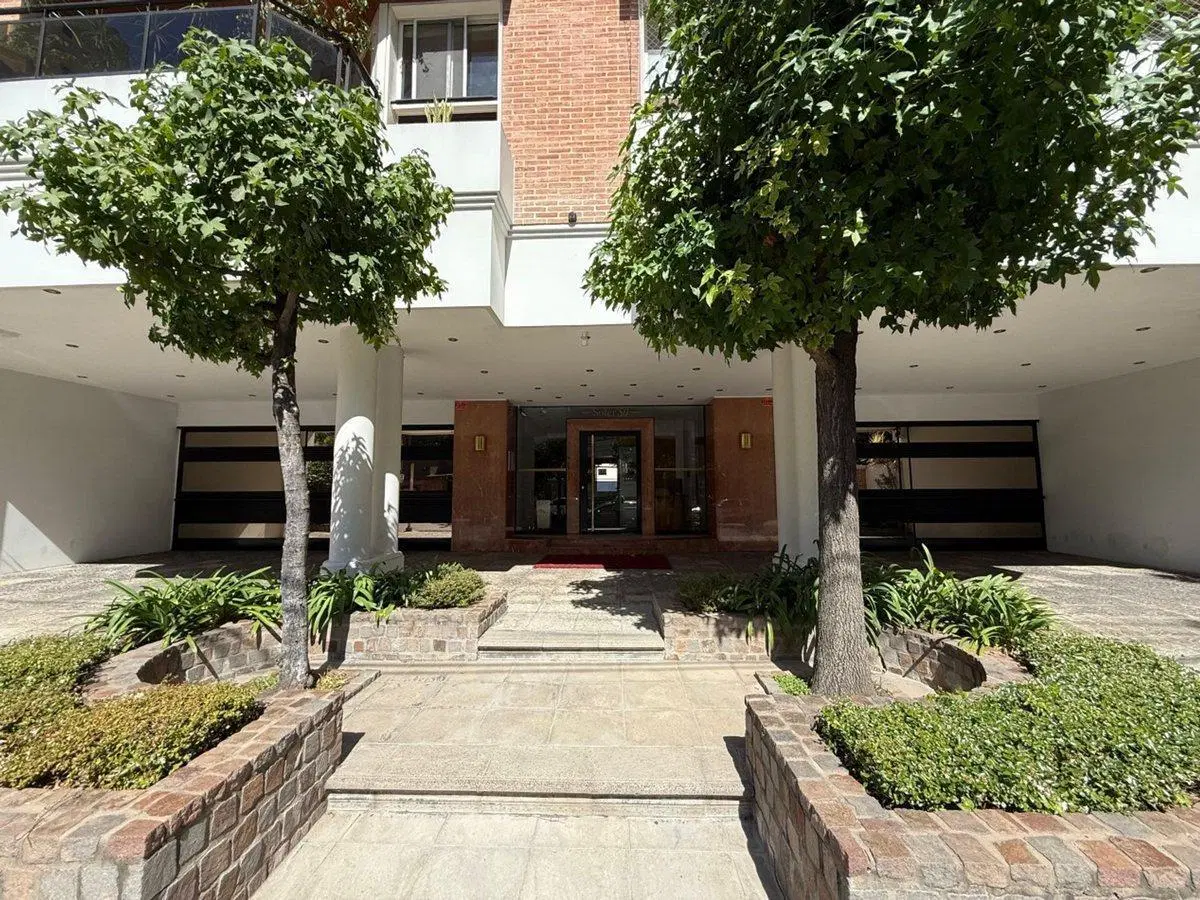 Depto 4 ambientes venta con Cochera Ramos Mejia 2