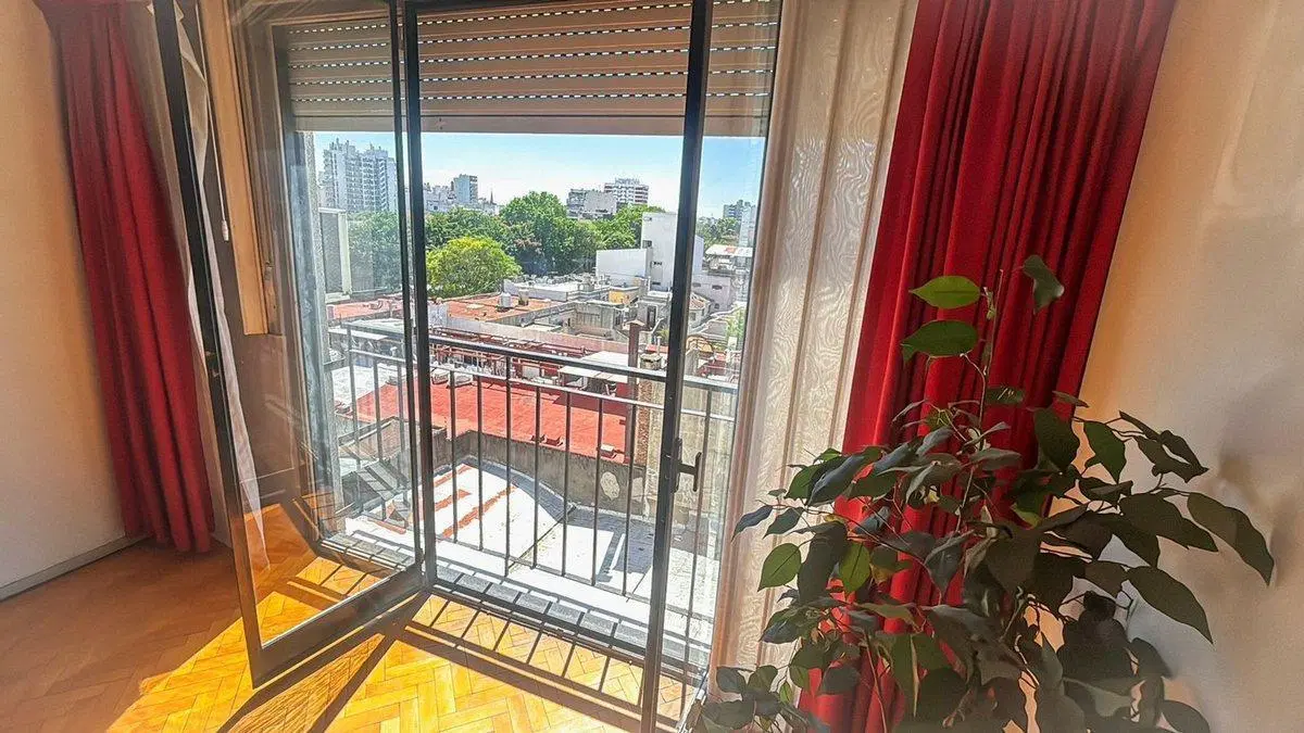 VENTA 2 AMB C/COCHERA LUZ LAVADERO VELEZ SARFIELD 4