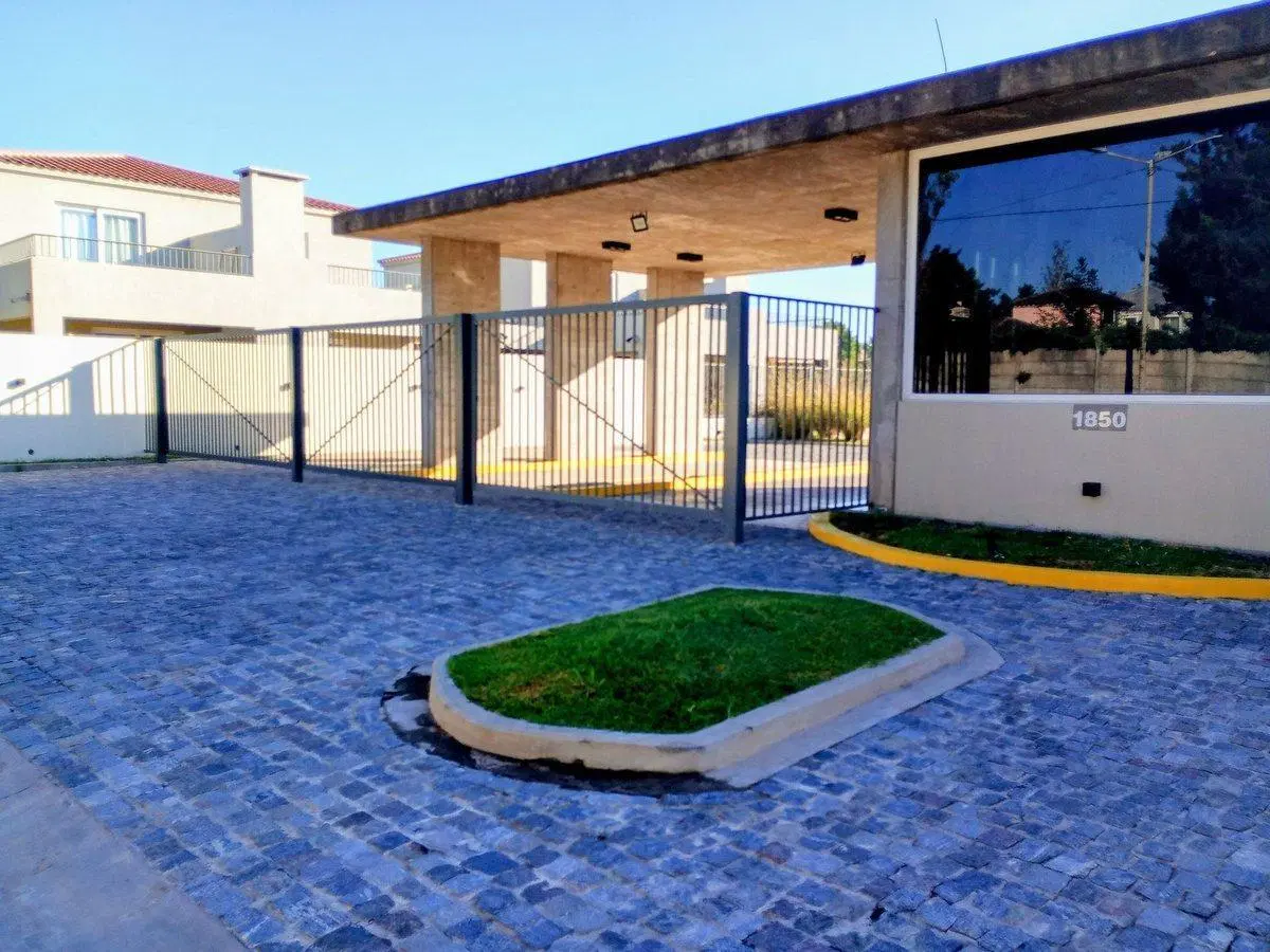 Alquiler 2 Ambientes con balcon Chic Village 4