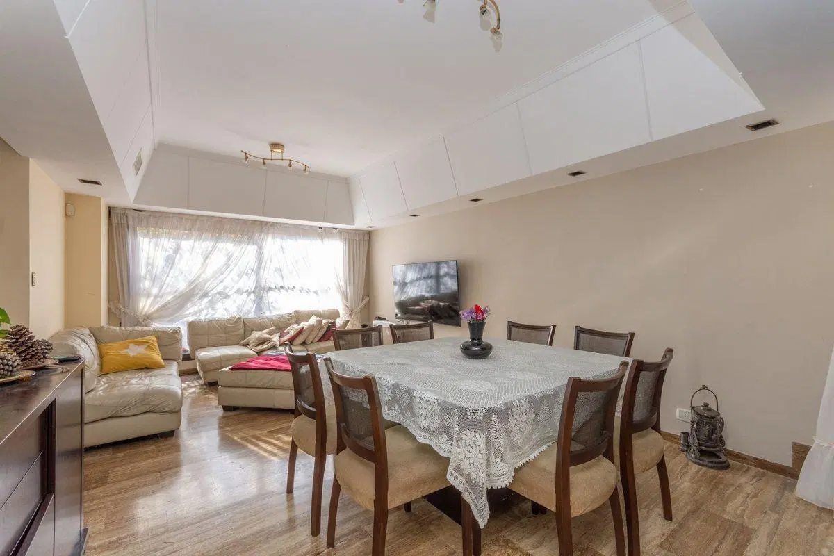 Venta PH 5 ambientes con terraza cochera Flores 3