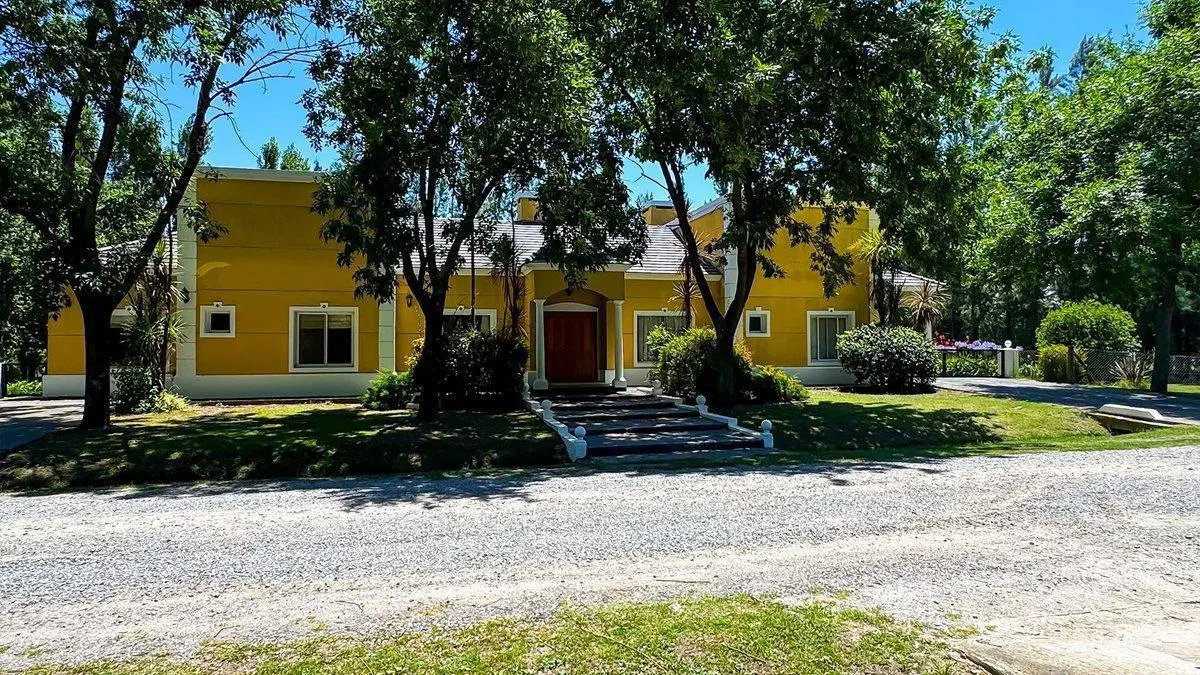 CASA EN FINCAS DE SAN VICENTE CHACRAS 5