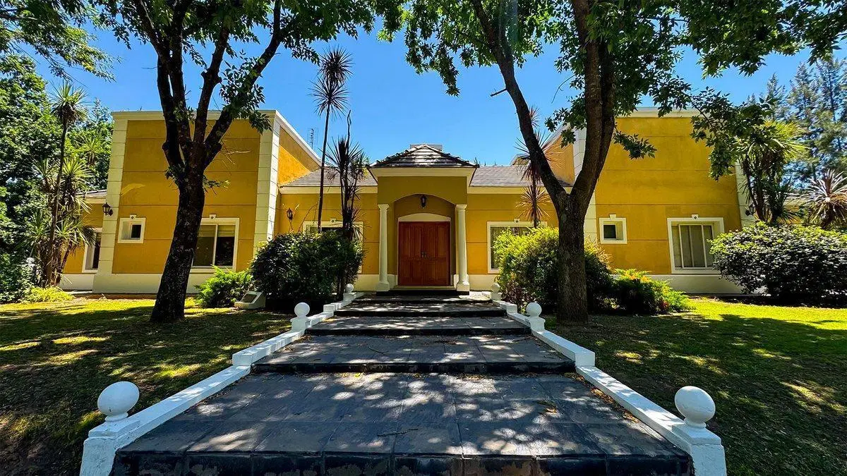 CASA EN FINCAS DE SAN VICENTE CHACRAS 2