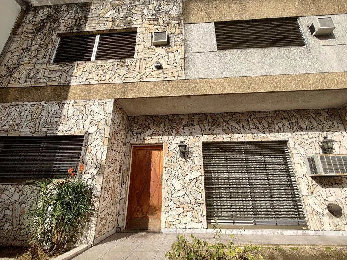 VENTA CASA 5 AMBIENTES QUINCHO COCHERA 2 AUTOS 3