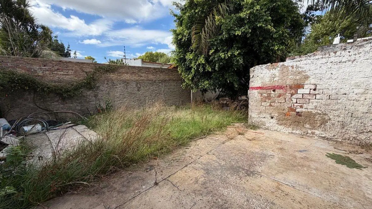 LOTE EN VENTA 338 MTS2 ZONA CENTRO BANFIELD 4