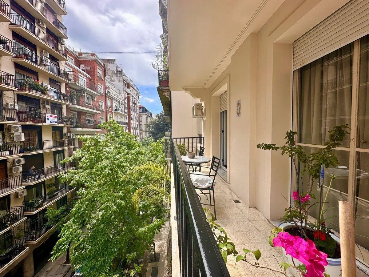 VENTA 4 AMBIENTES RECOLETA RENOVADO SOL BALCON 4