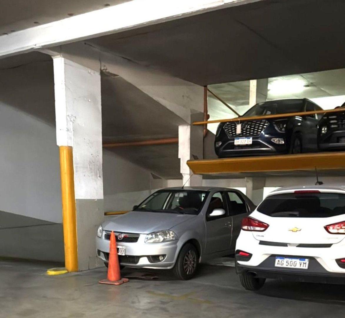 Foto de VENTA COCHERA BARTOLOME MITRE 1200 PB CON RENTA, imagen 1