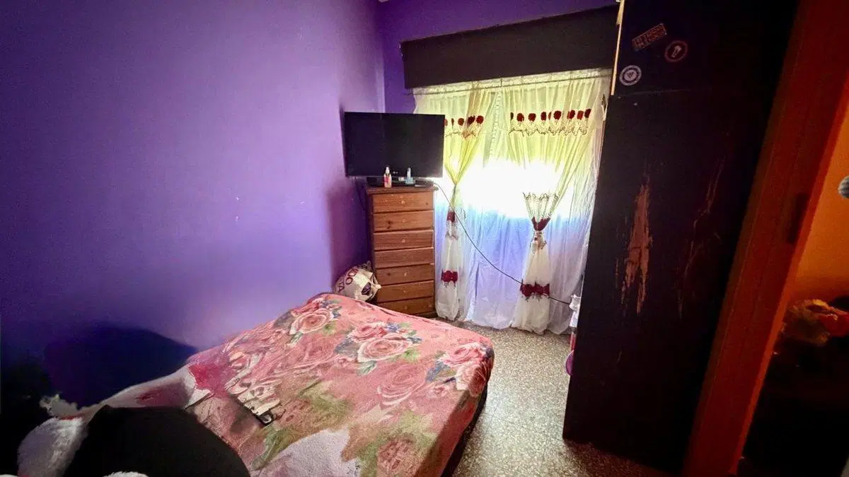 CASA 3 AMB EN VENTA EN BURZACO JARDIN Y p/PERMUTA 3