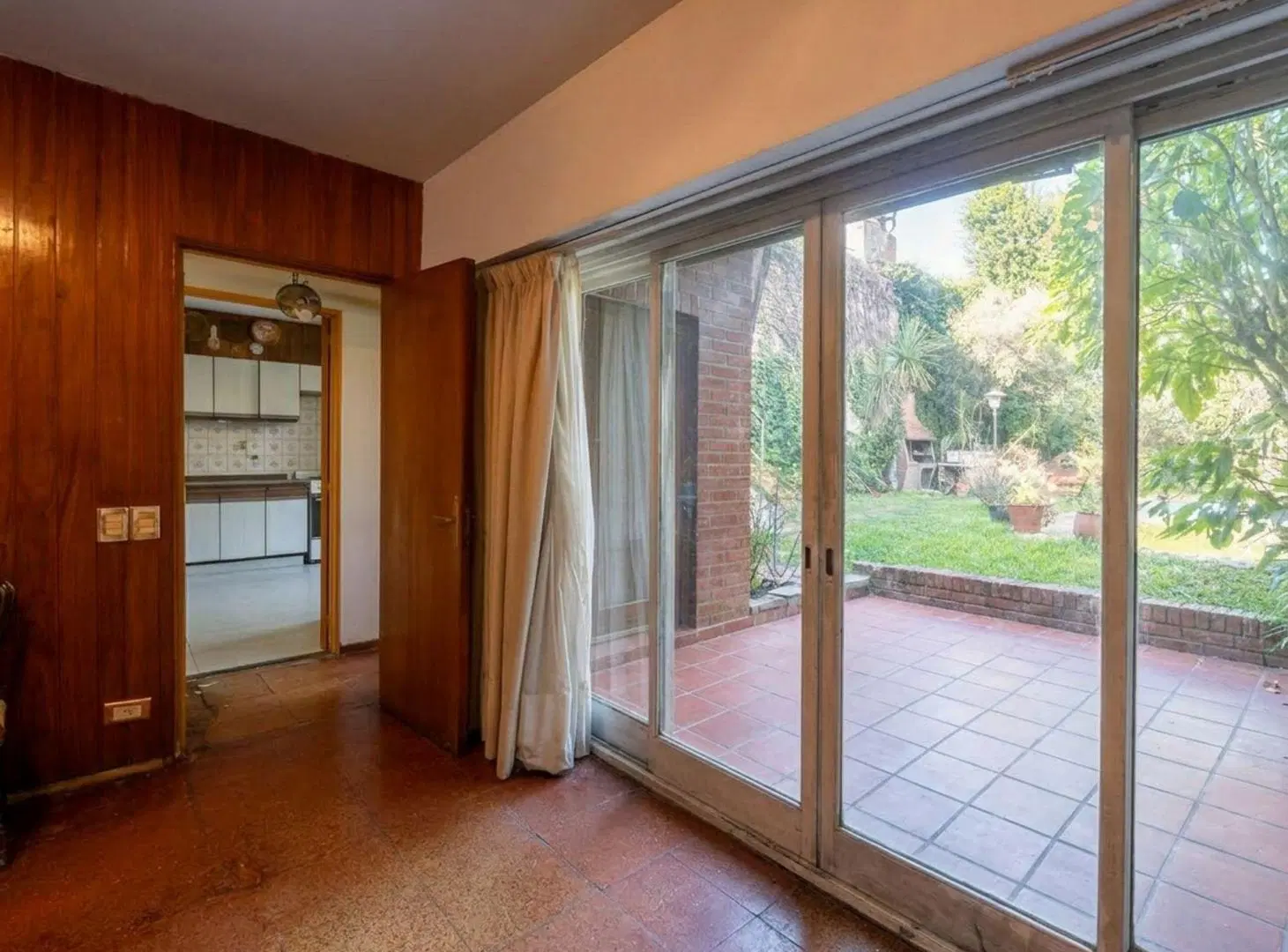CASA 5 AMBIENTES VENTA BOEDO CON JARDIN Y PILETA 5