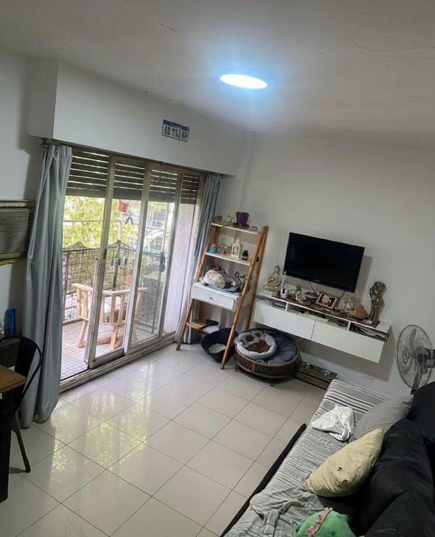 Foto de DEPARTAMENTO 2 AMB VENTA CON BALCON EN BOEDO, imagen 4