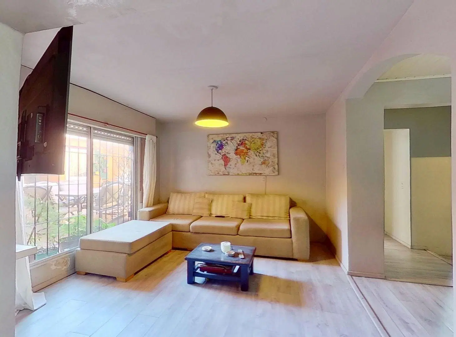 CASA 4 AMBIENTES CON COCHERA Y PARRILLA SARANDÍ 5