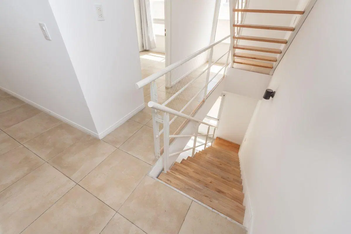 Venta 3 ambientes con Terraza y cochera Coghlan 5