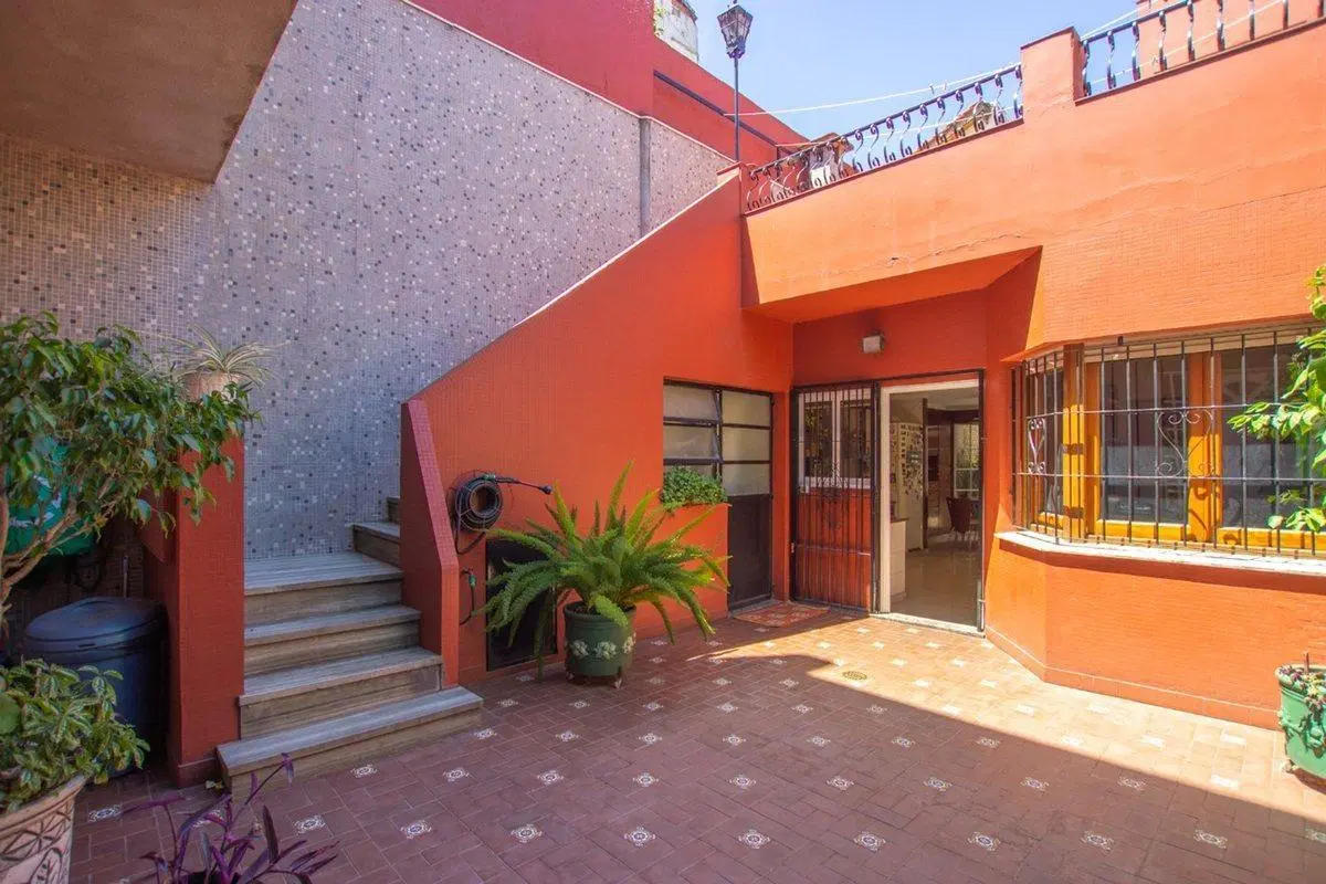CASA EN VENTA CON TERRAZA EN SAN CRISTOBAL 2