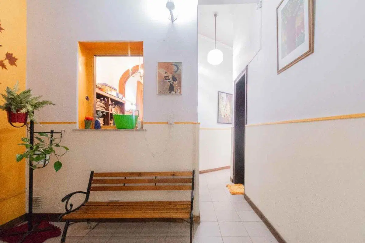 Venta Casa Cochera y Gran Terraza Thames  Paraguay 8