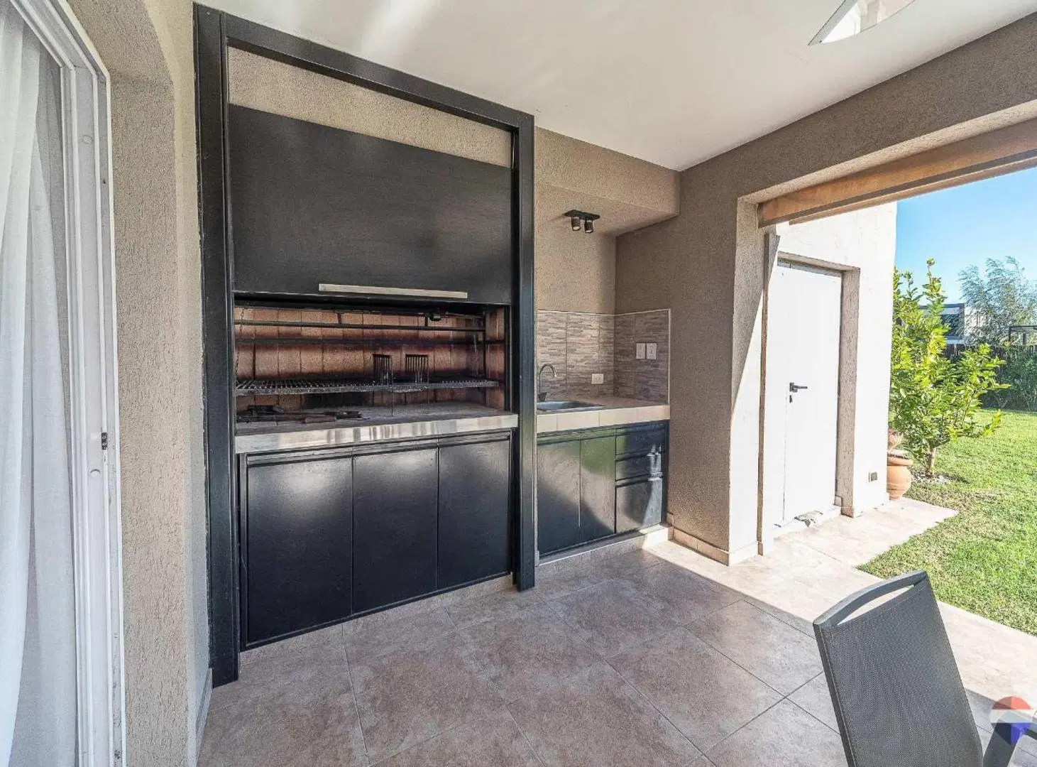 VENTA CASA EN LAGOS DE CANNING LOTE INTERNO PILETA 5