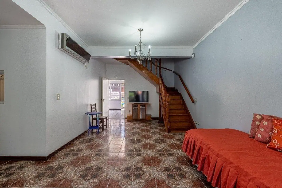 Casa venta Sarandi 4 amb cochera pileta quincho 3