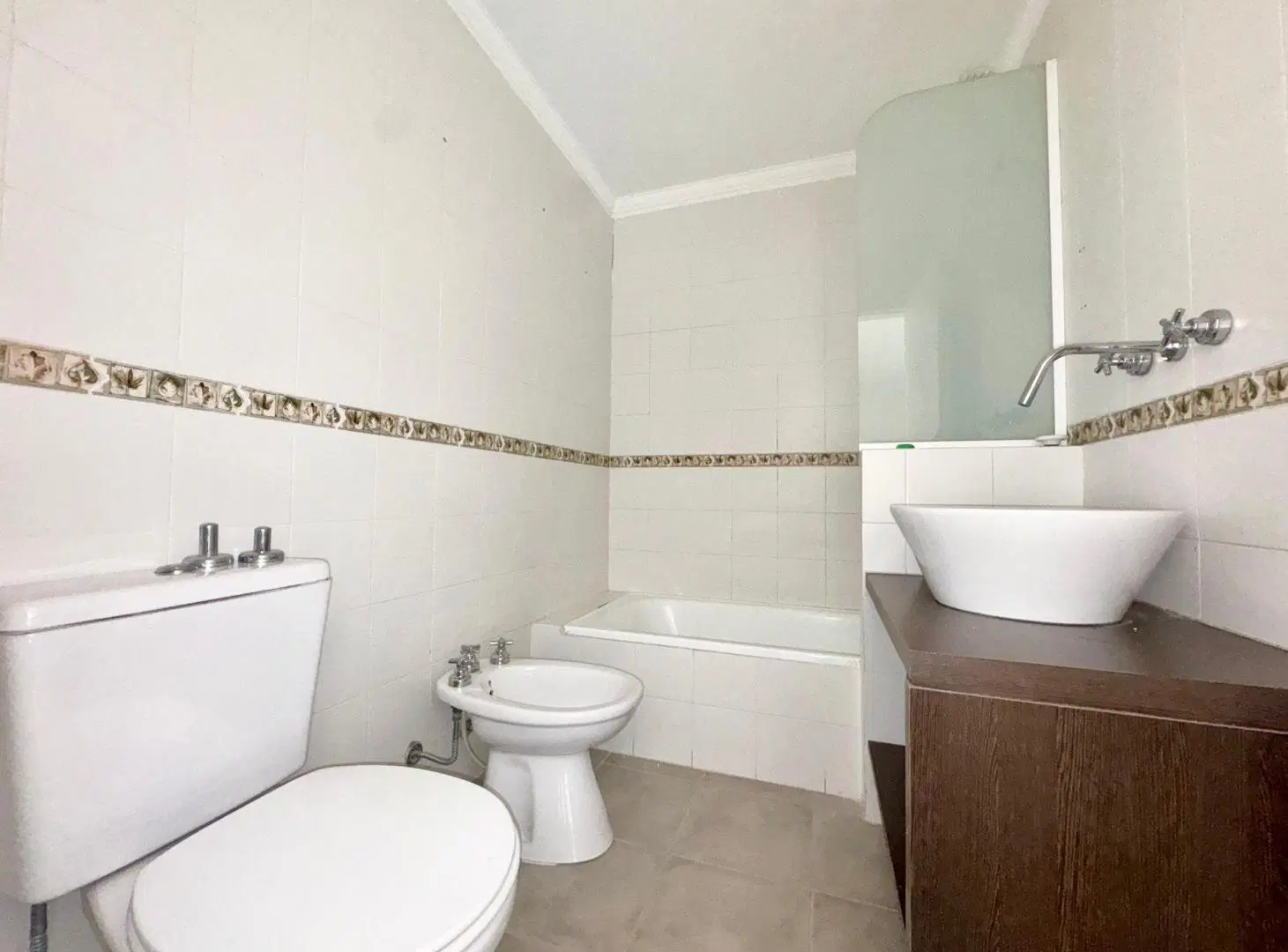 VENTA DUPLEX 4 AMB COCHERA LA LUCILA 5