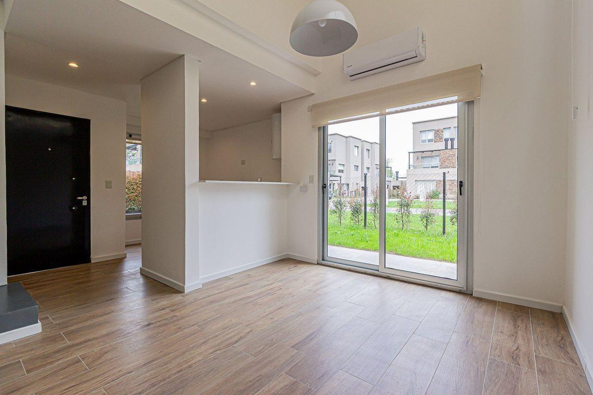 Foto de Depto Duplex 2 ambientes en Barrio Cerrado, imagen 5