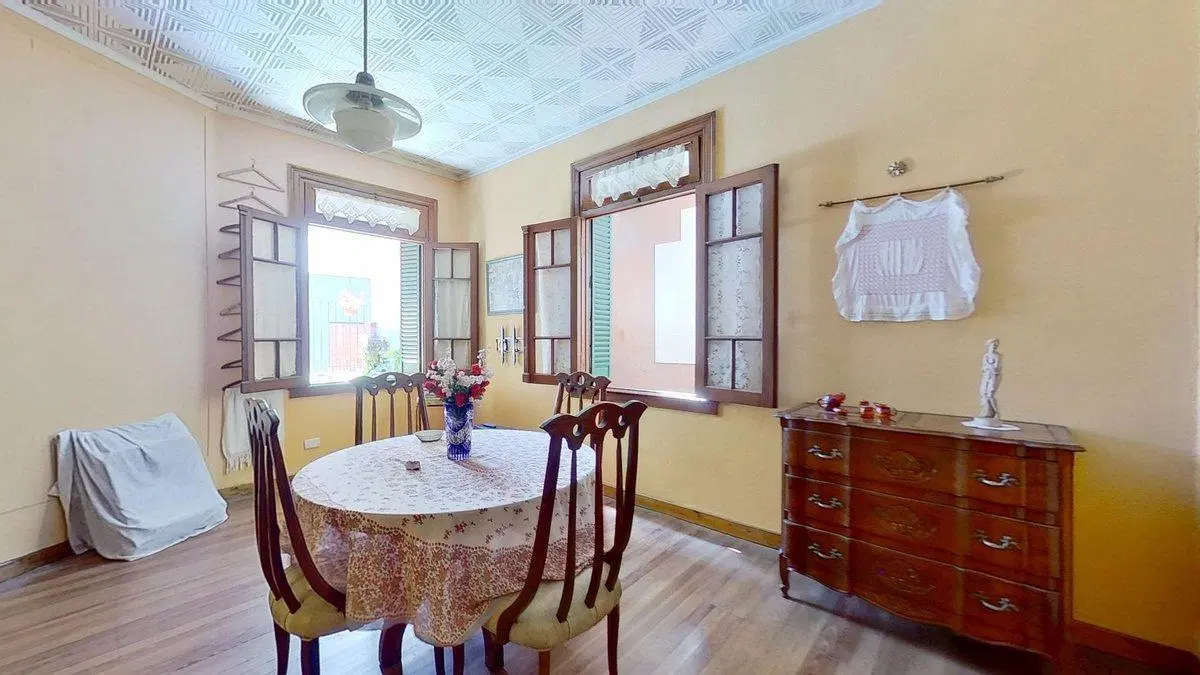 CASA 4 AMBIENTES EN 2 PLANTAS CON JARDÍN 3