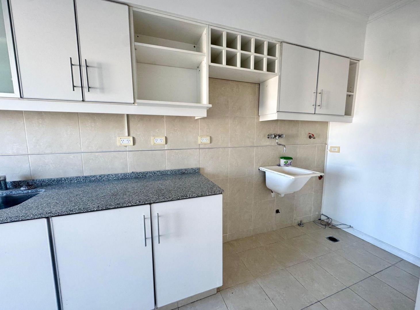 Foto de VENTA DUPLEX 4 AMBIENTES COCHERA LA LUCILA, imagen 4