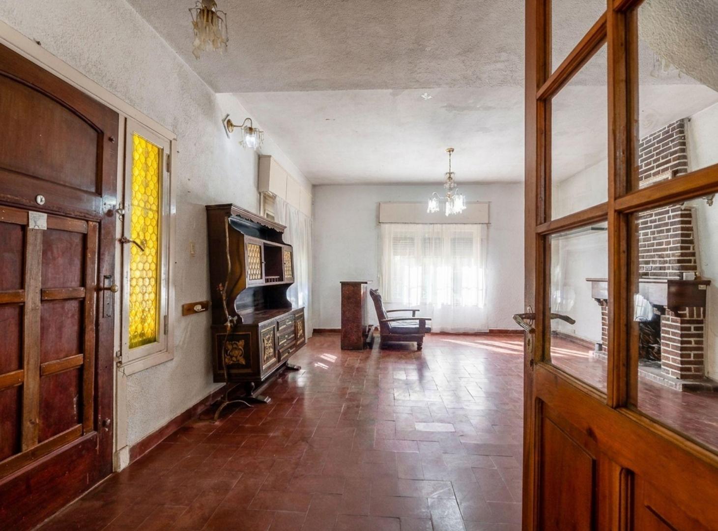 Foto de CASA EN VENTA 4 AMBIENTES VILLA DE MAYO A RECICLAR, imagen 5