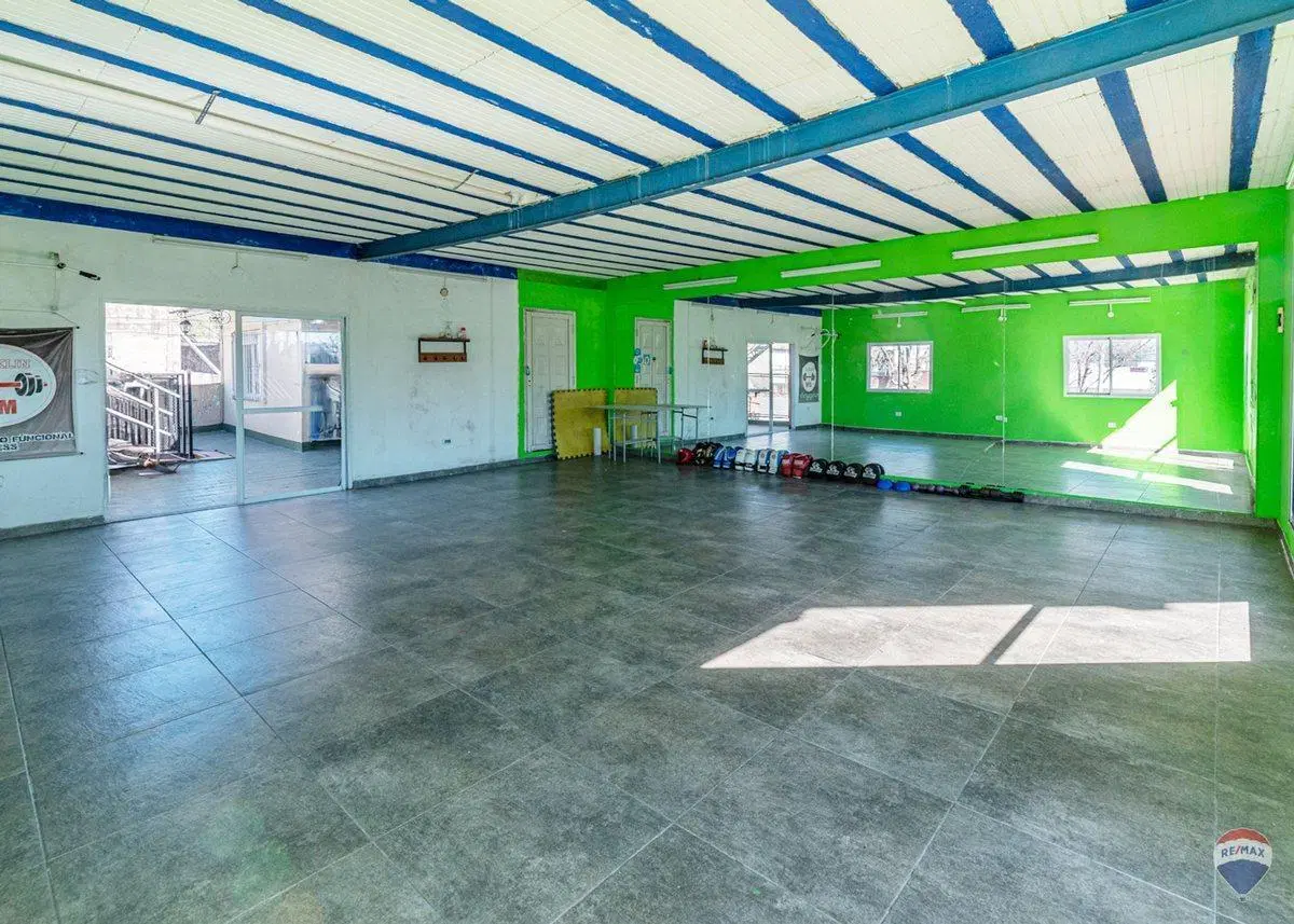 Venta casa Villa Martelli con quincho y jardin 8