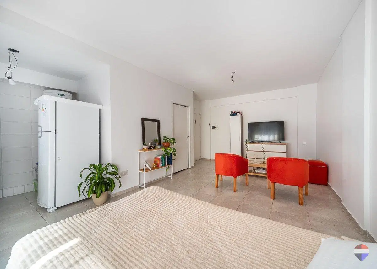 Venta Monoambiente con balcon Flores 2