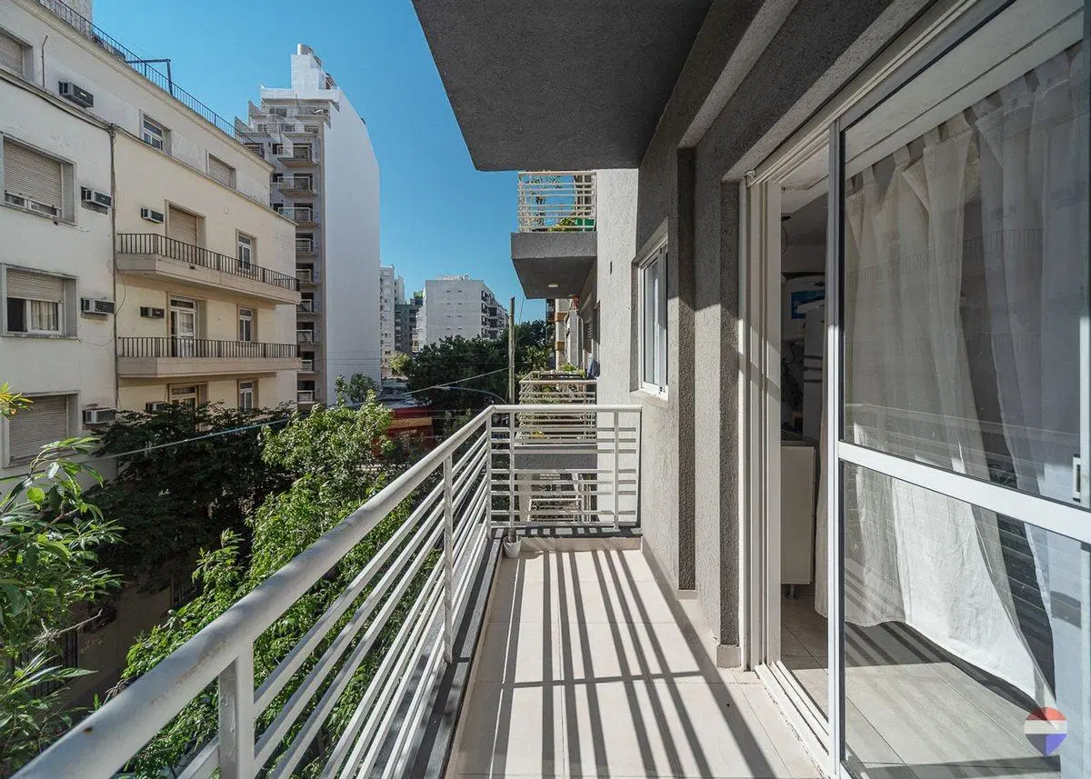Venta Monoambiente con balcon Flores 4