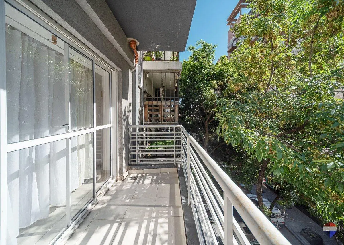 Venta Monoambiente con balcon Flores 8