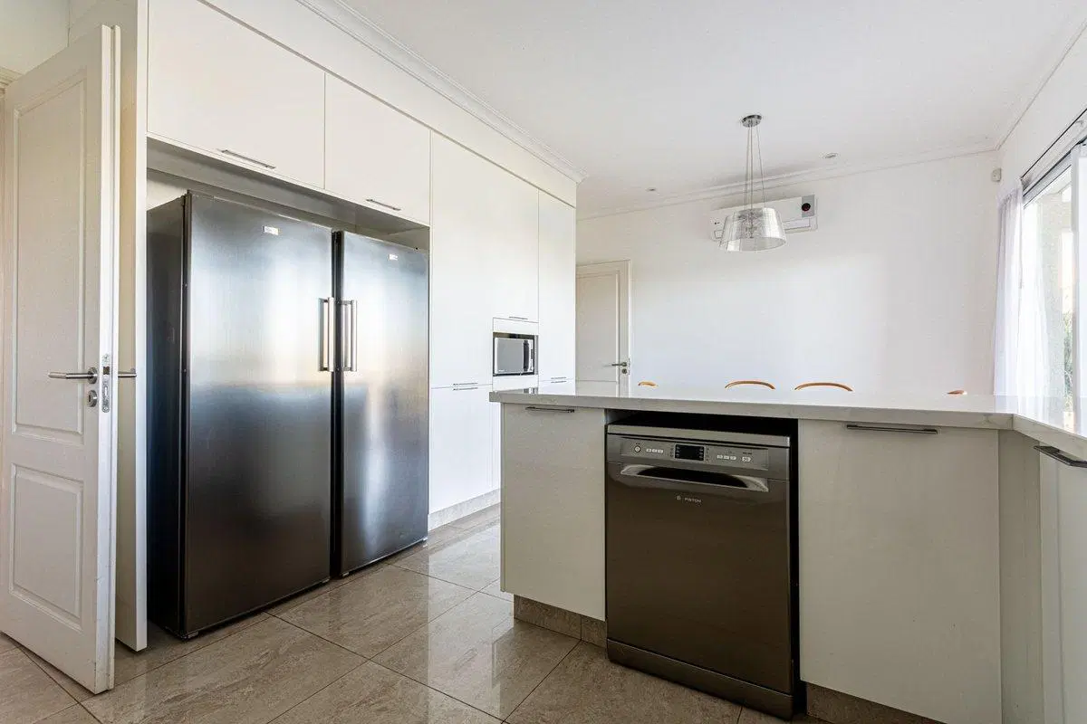 VENTA CASA A LA LAGUNA EN SAN BENITO CON PISCINA 8
