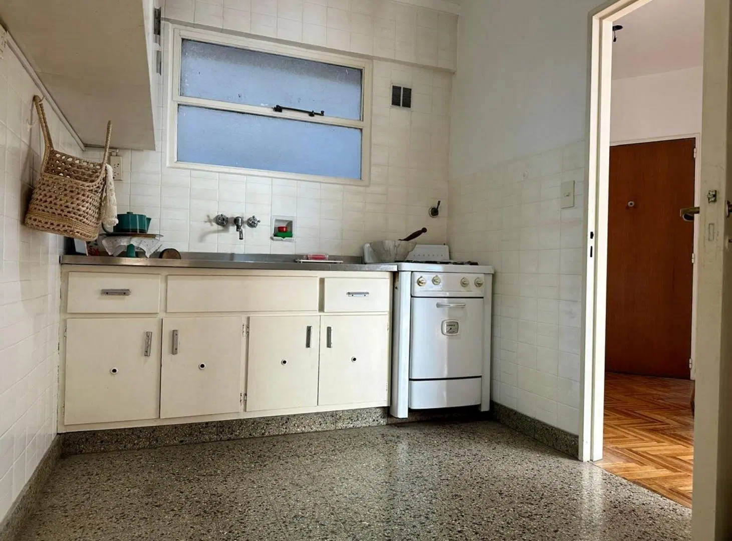 VENTA 3 AMBIENTES RETIRO BALCON PISO ALTO LUMINOSO 4