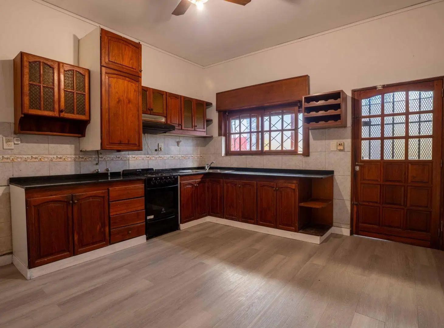 VENTA CASA 3 AMB DOBLE LOTE VILLA LUZURIAGA 2