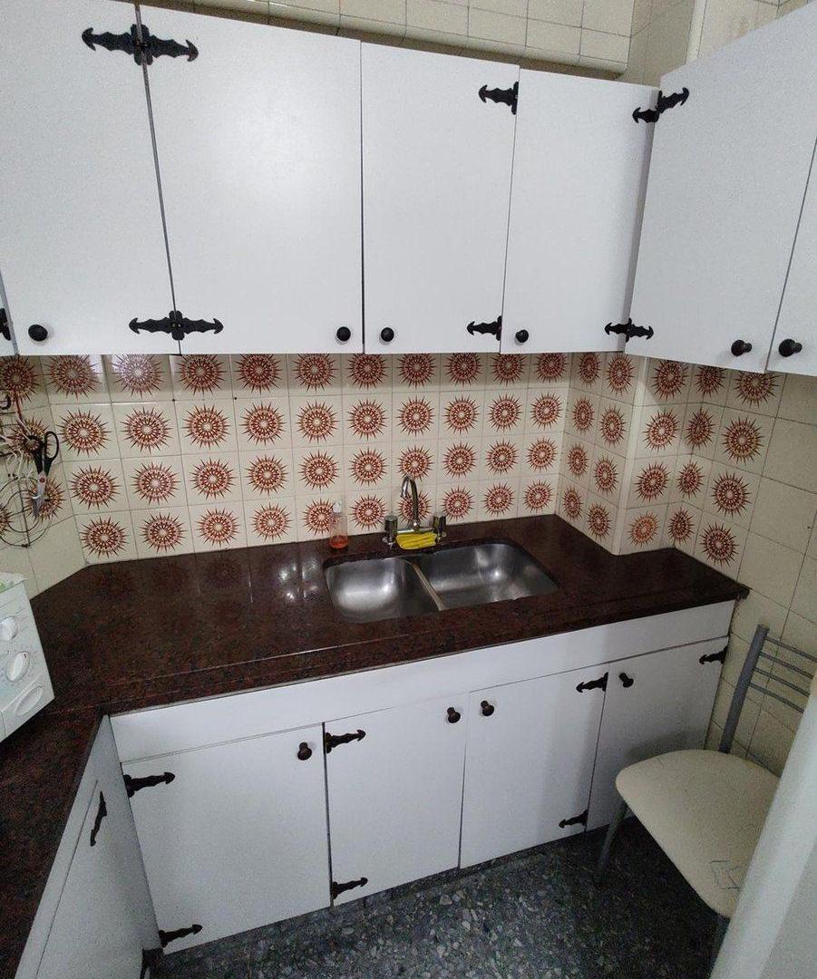 Foto de VENTA 4 AMB MAS DEPENDENCIA FRENTE BALCON SUBTE A, imagen 5