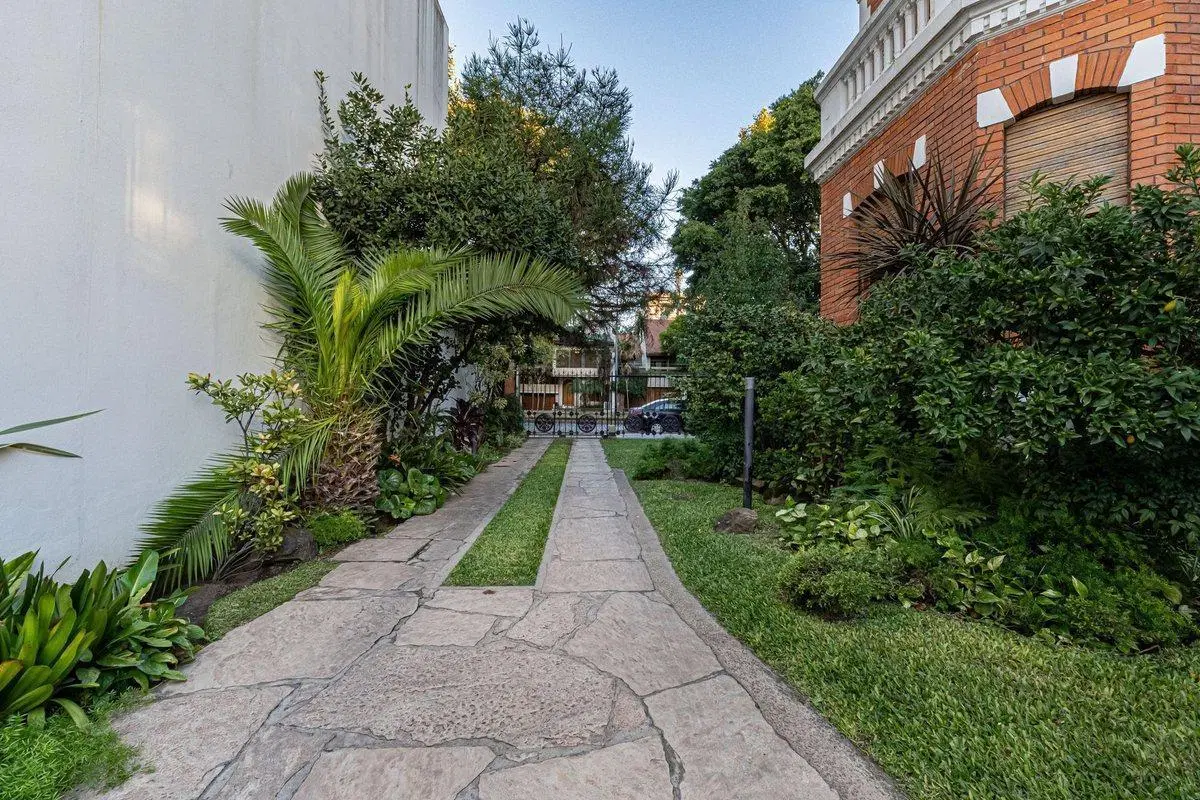 VENTA CASA EN DEVOTO CON PISCINA GARAGE Y QUINCHO 4