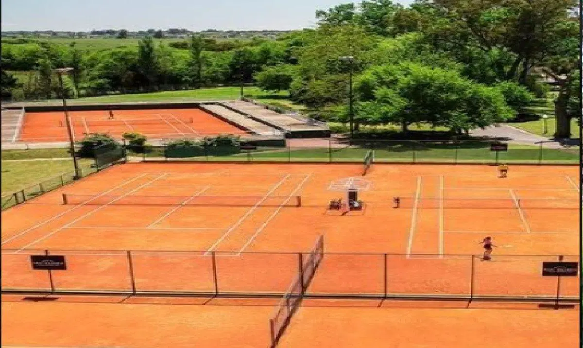 VENTA LOTE 1707 M2 BARRIO SAN ELISEO GOLF 8