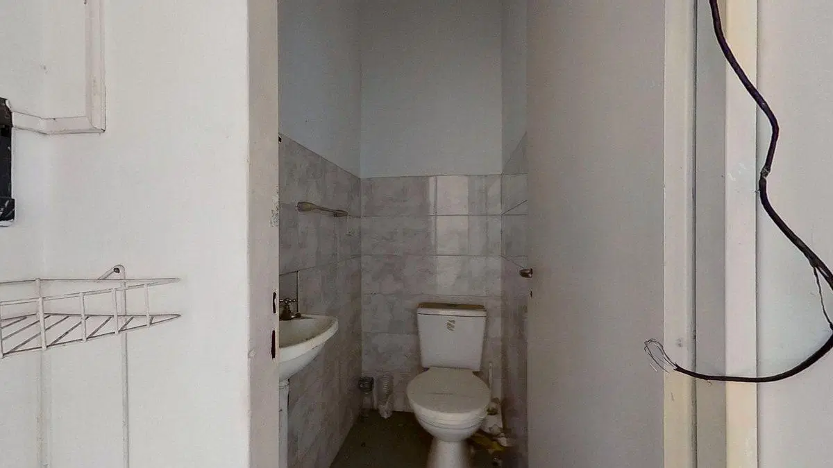VENTA OFICINA EXCELENTE UBICACION MICROCENTRO 3