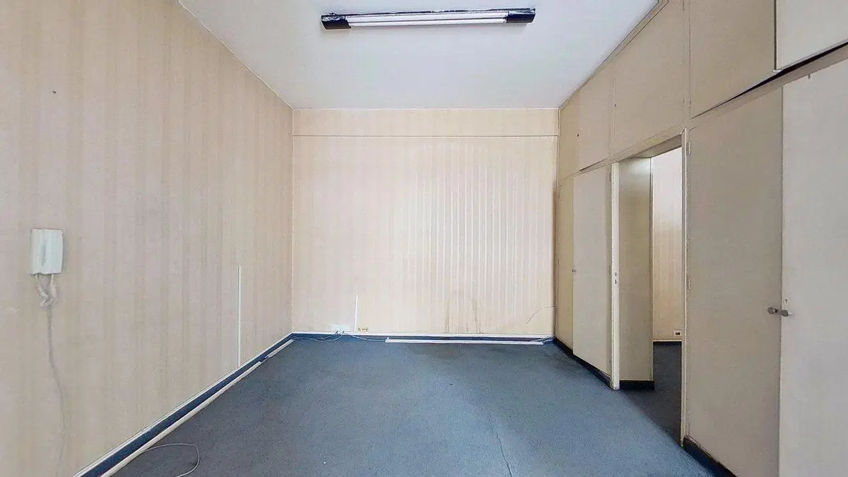 VENTA OFICINA EXCELENTE UBICACION MICROCENTRO 4