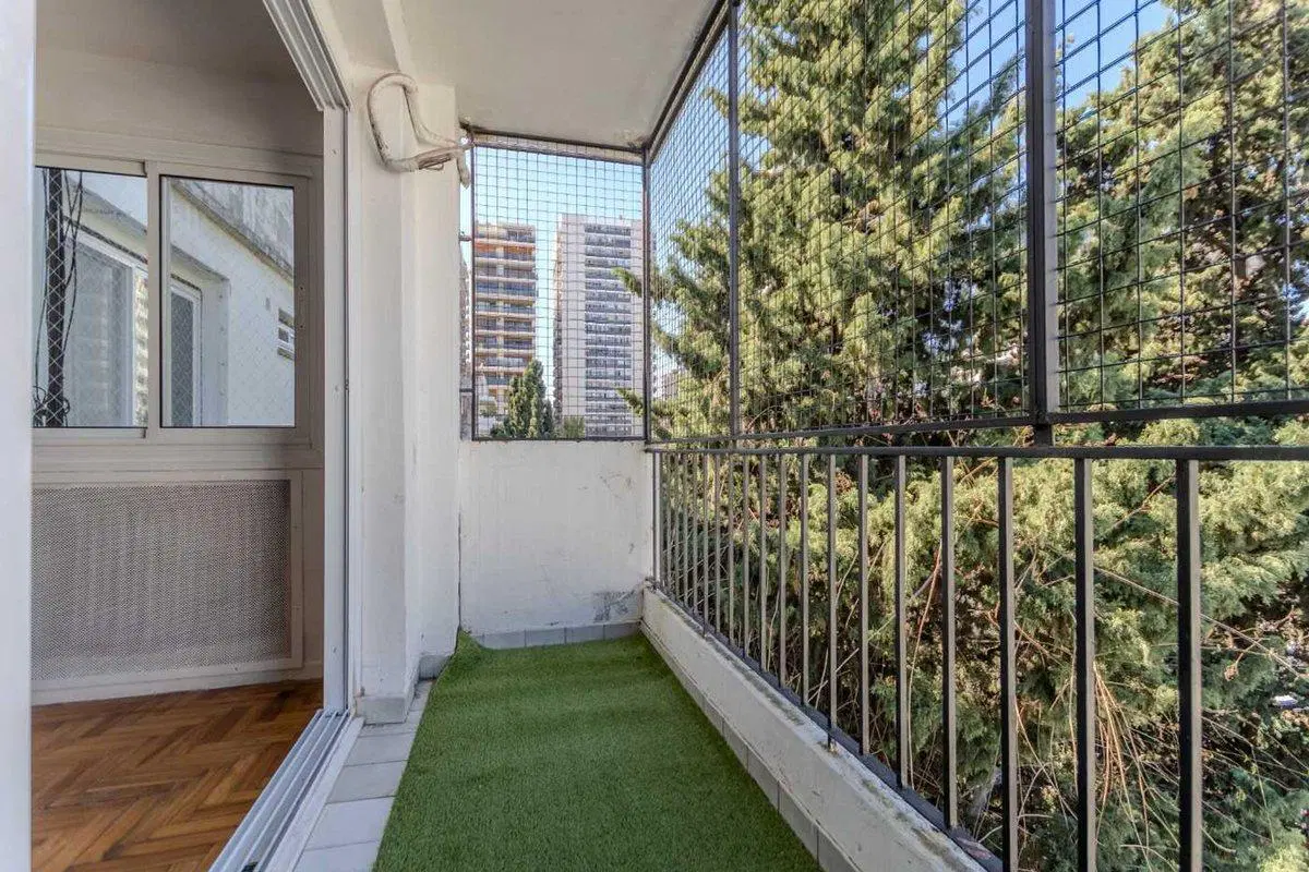 Departamento 4 ambientes con balcón en Belgrano 2