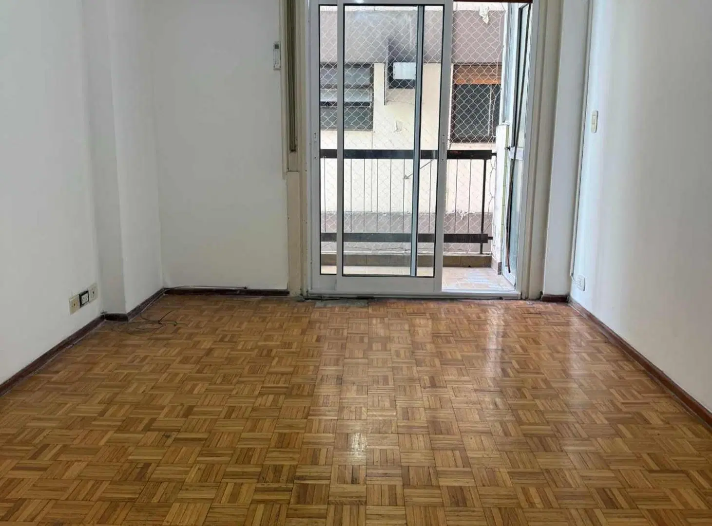 ALQUILER DEPARTAMENTO 3 AMBIENTES BALCON FLORES 5