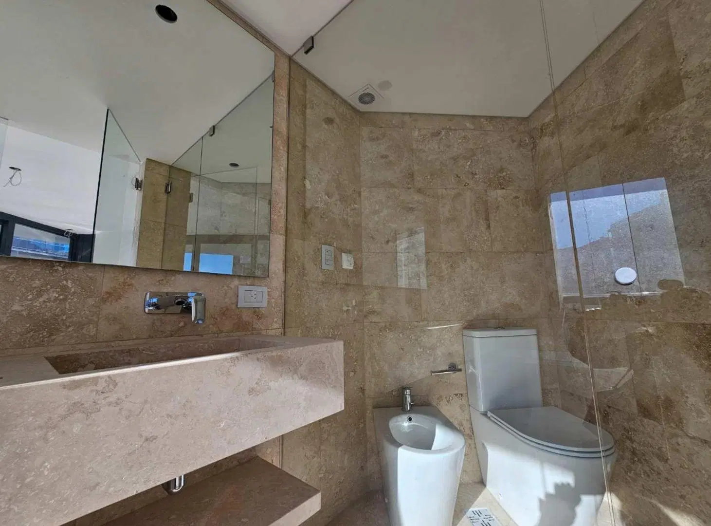 Venta 3 Dormitorios en Suite Dep 2 cocheras Selene 3