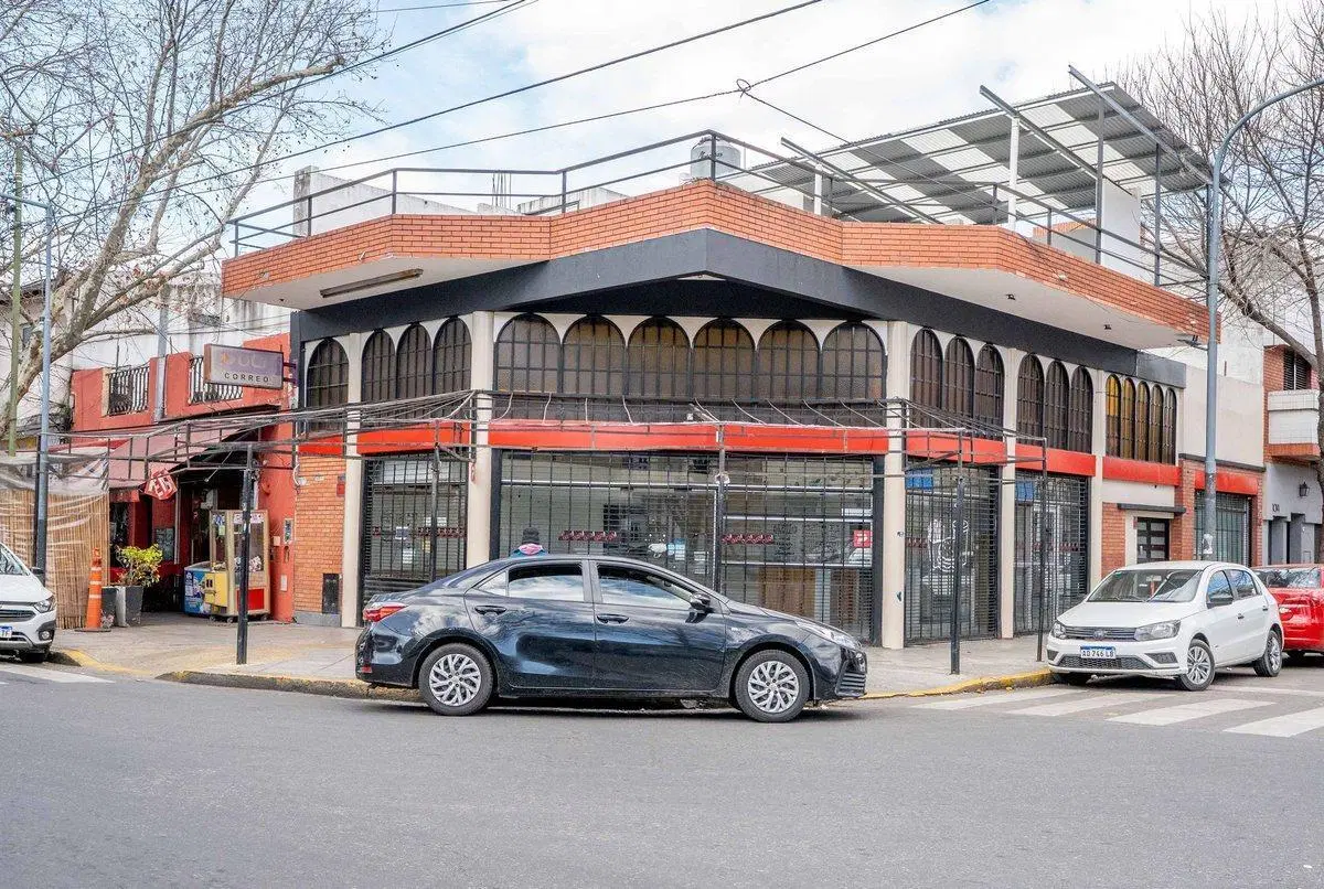 VENTA LOCAL APTO GASTRONOMICO LINIERS 3
