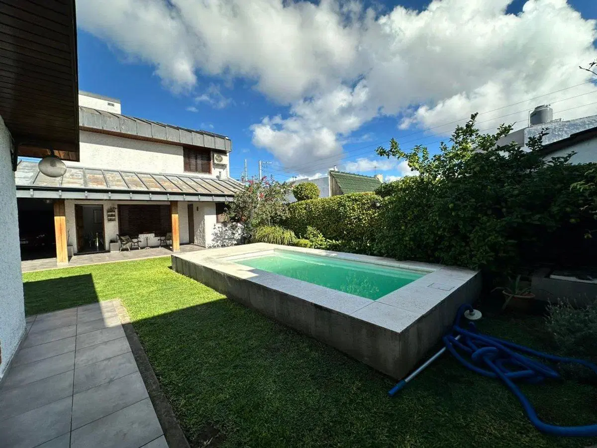 VENTA CASA 5 AMB JARDIN PILETA QUINCHO RAMOS MEJIA 2