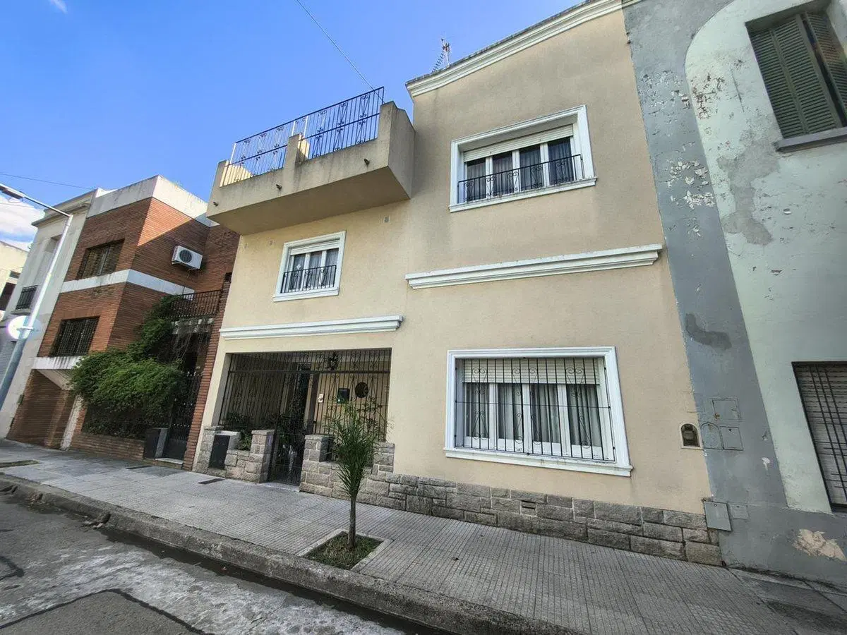 VENTA CASA LOTE PROPIO 3 HABITACIONES PATIO TERRAZ 2