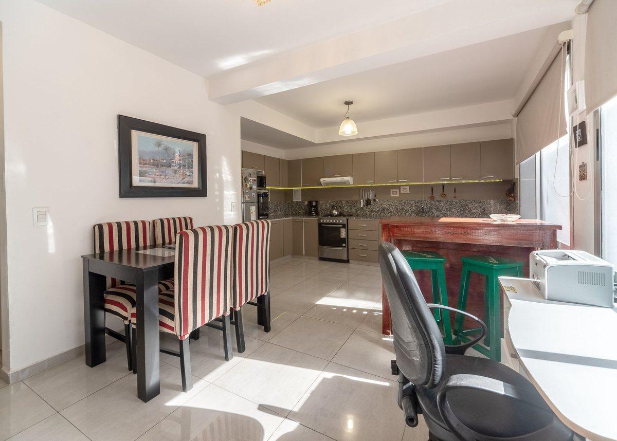 Foto de VENTA PH CON TERRAZA ALMAGRO, imagen 3