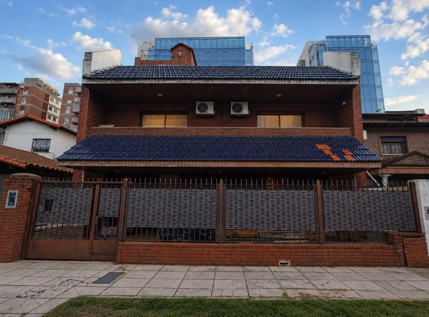 CASA 6 AMB CON PILETA Y QUINCHO EN VILLA MARTELLI 5
