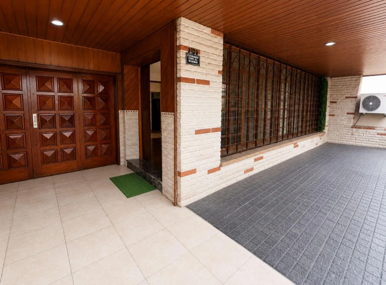 CASA 6 AMB CON PILETA Y QUINCHO EN VILLA MARTELLI 2
