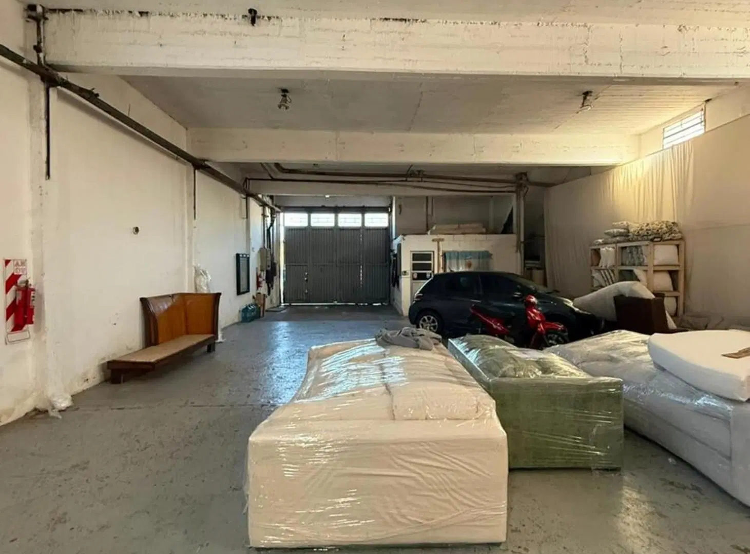 DEPOSITO INDUSTRIAL EN VENTA EN LOMA HERMOSA 3