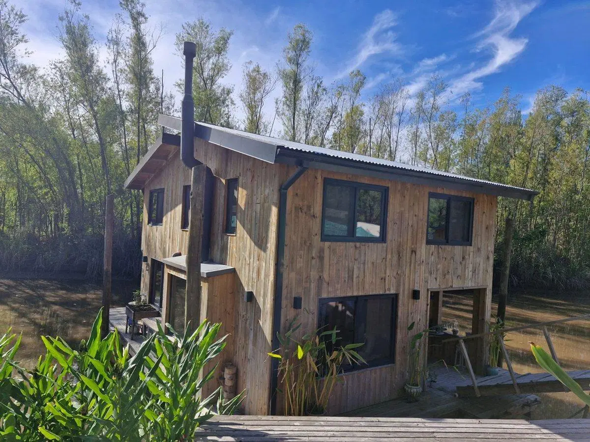 Casa flotante en barrio cerrado nautico Maschwitz 4