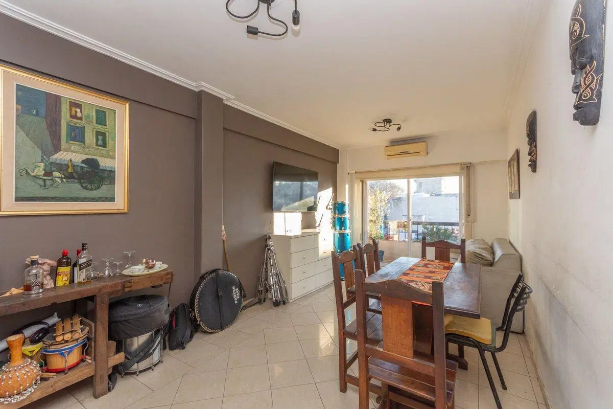 DEPTO EN VENTA 4 AMB CON BALCON FLORES LUMINOSO 3
