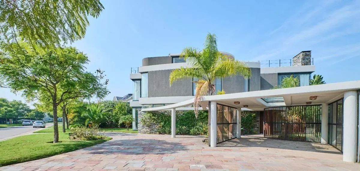 VENTA CASA NORDELTA LAGOS DEL GOLF AL AGUA 2